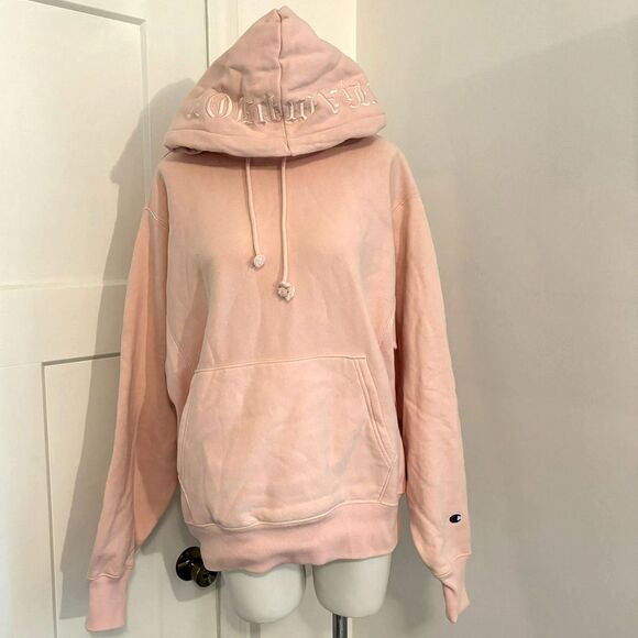 Champion Tops - Champion Reverse Weave size Medium Baby Pink Embroidered Hood Logo Sweatshirt